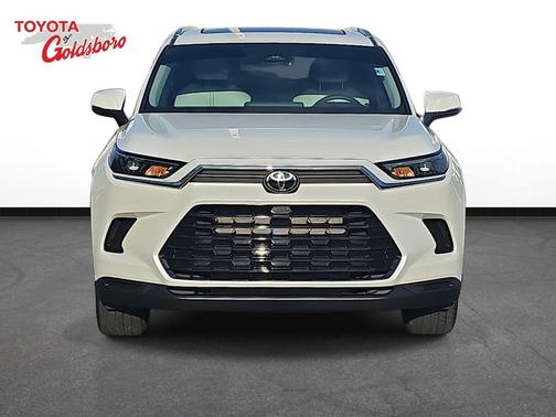 Pear 2025 Toyota Grand Highlander XLE