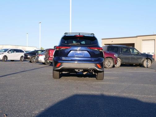 2021 Toyota Highlander XSE