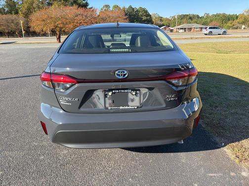 2025 Toyota Corolla Hybrid XLE