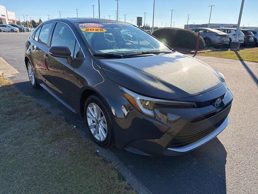 2025 Toyota Corolla Hybrid XLE