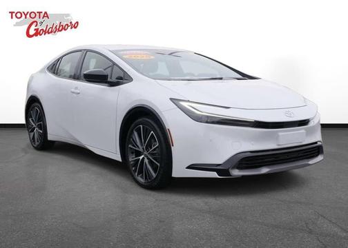 2025 Toyota Prius XLE