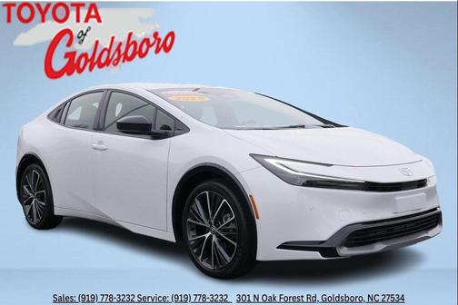 2025 Toyota Prius XLE