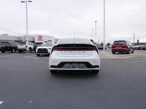 2025 Toyota Prius XLE