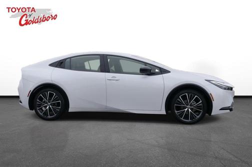 2025 Toyota Prius XLE