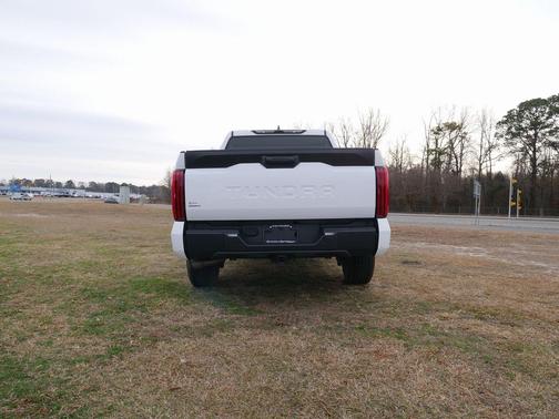 2025 Toyota Tundra SR5