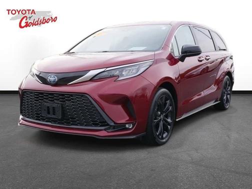 2023 Toyota Sienna XSE 7 Passenger