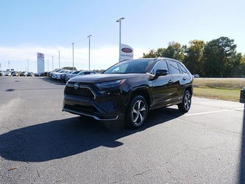 2024 Toyota RAV4 Prime SE
