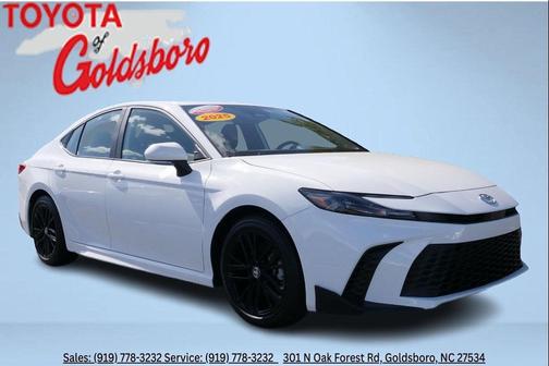 2025 Toyota Camry SE