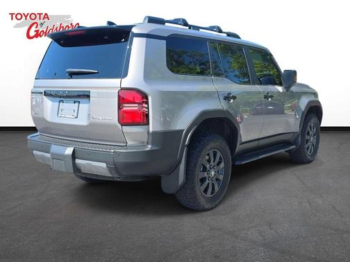 Meteor 2025 Toyota Land Cruiser Base