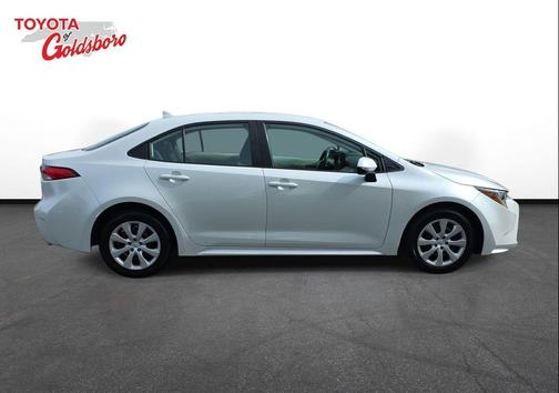 Pearl 2025 Toyota Corolla LE