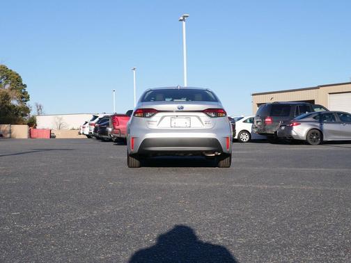 2025 Toyota Corolla Hybrid XLE