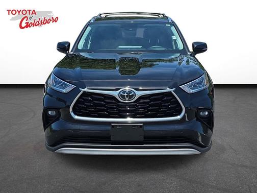 Midnight Black Metallic 2021 Toyota Highlander Platinum