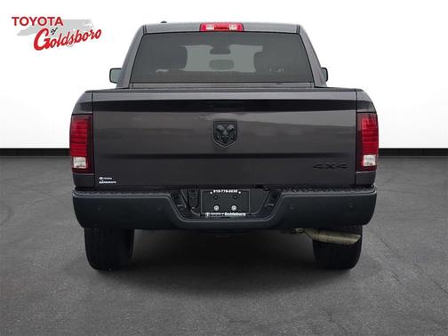 2024 RAM 1500 Classic Warlock Crew Cab 4x4 5'7' Box