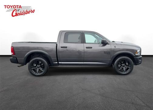 2024 RAM 1500 Classic Warlock Crew Cab 4x4 5'7' Box