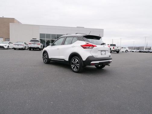 2019 Nissan Kicks SR