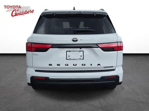 Ice 2026 Toyota Sequoia SR5