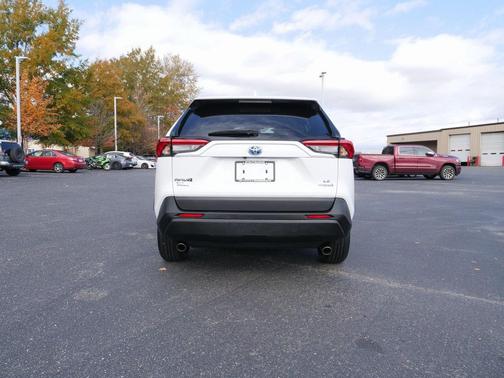 2023 Toyota RAV4 Hybrid LE