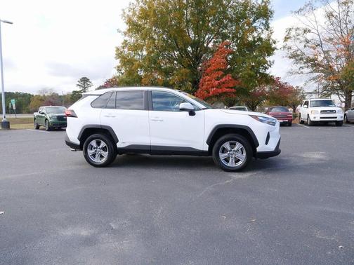 2023 Toyota RAV4 Hybrid LE