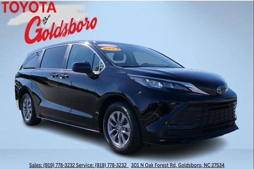 2024 Toyota Sienna LE