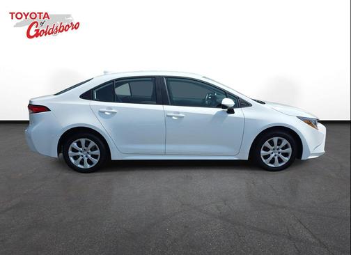Ice 2025 Toyota Corolla LE