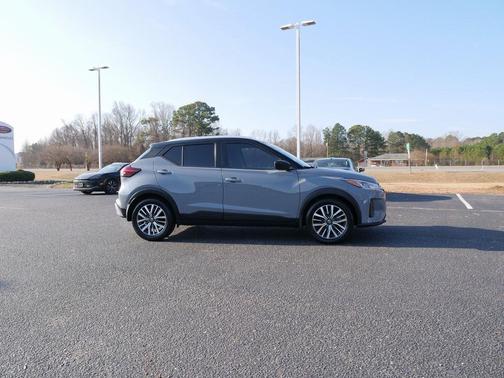 2021 Nissan Kicks SV