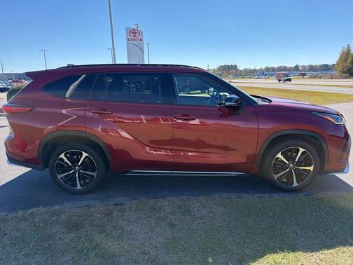 2022 Toyota Highlander XSE