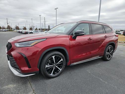 2022 Toyota Highlander XSE