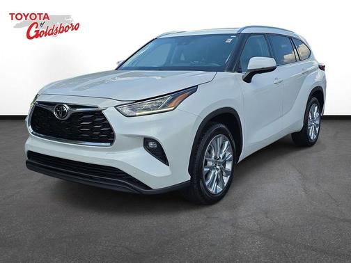 Pearl 2023 Toyota Highlander Limited
