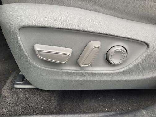 Pear 2023 Toyota Highlander Limited