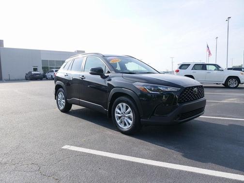 2024 Toyota Corolla Cross LE