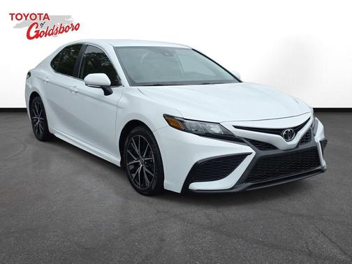 Ice 2023 Toyota Camry SE