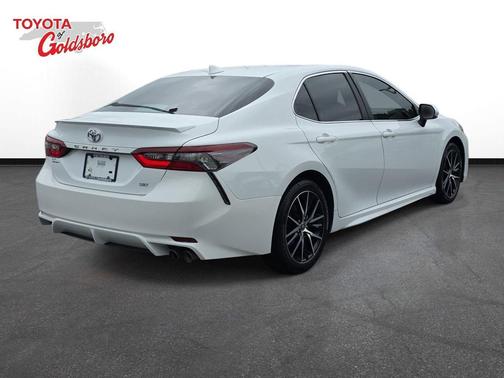 Ice 2023 Toyota Camry SE