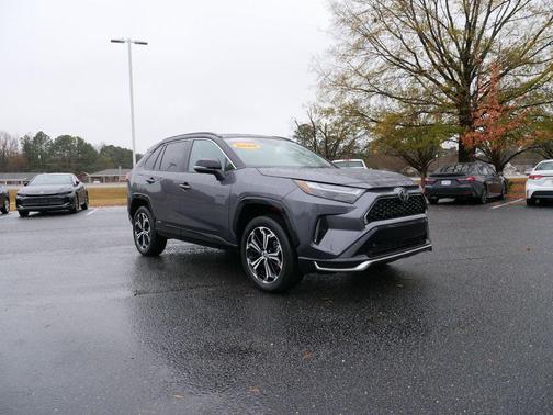 2025 Toyota RAV4 Hybrid SE