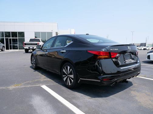 2022 Nissan Altima 2.5 SL