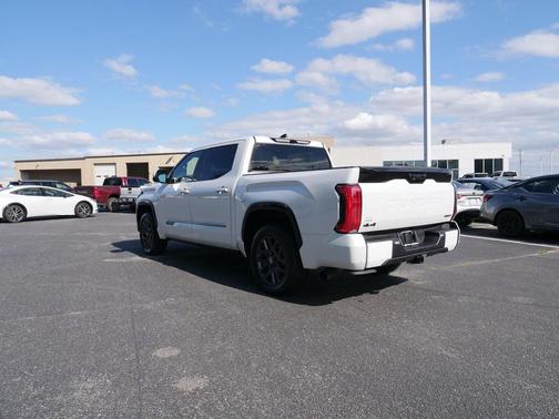 2025 Toyota Tundra Hybrid Platinum