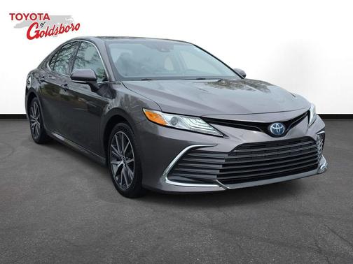 2024 Toyota Camry Hybrid XLE