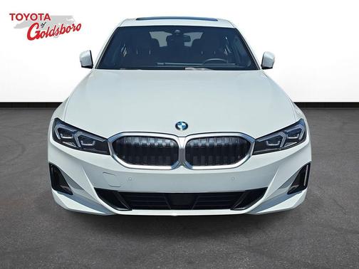 Alpine White 2025 BMW 330 330i