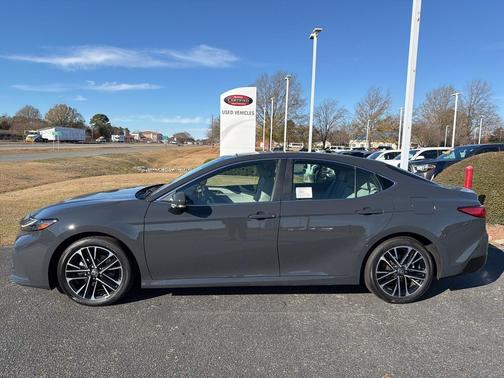2025 Toyota Camry XLE