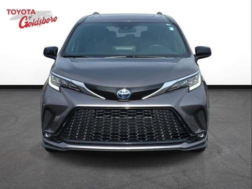 2022 Toyota Sienna XSE 7 Passenger