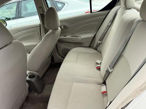 Fresh Powder 2012 Nissan Versa 1.6 S
