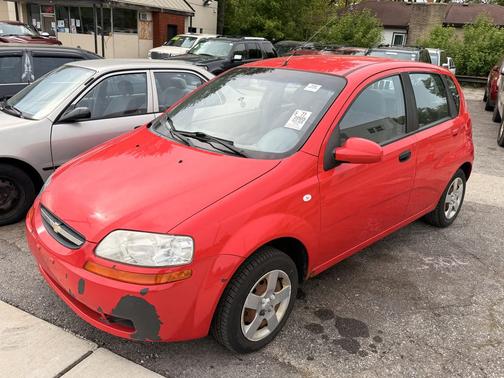 Victory Red 2005 Chevrolet Aveo 5 LS