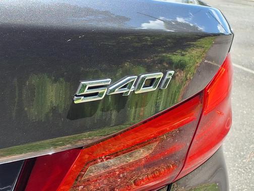 2018 BMW 540 i