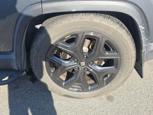 2022 Rivian R1S Launch Edition