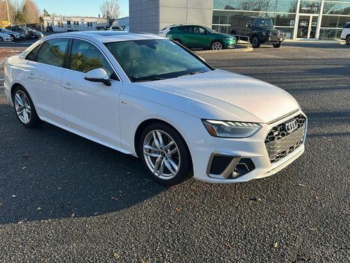 2023 Audi A4 45 S line Premium Plus