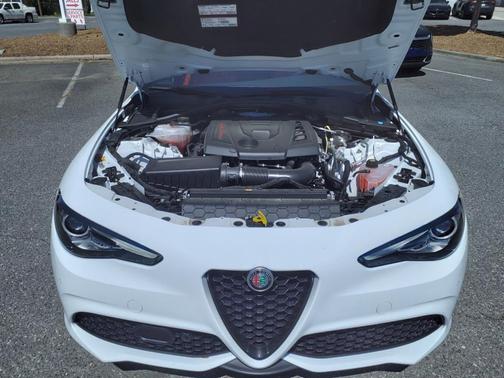 2023 Alfa Romeo Giulia Veloce