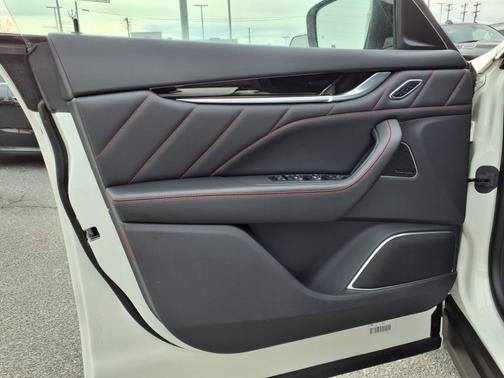 2024 Maserati Levante GT Ultima