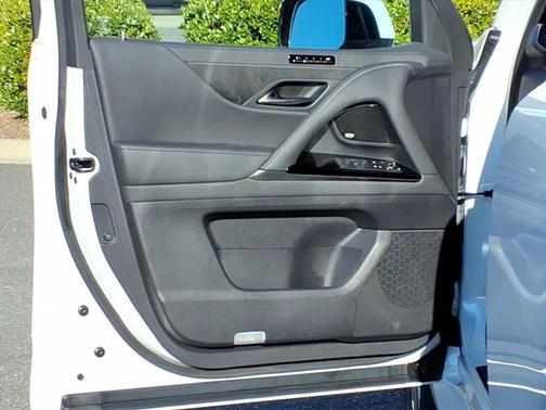 2022 Lexus LX 600 Ultra Luxury