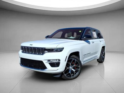2022 Jeep Grand Cherokee Summit