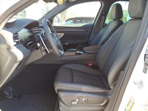 2025 Maserati Grecale Base