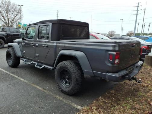2020 Jeep Gladiator Sport